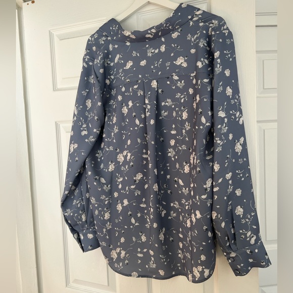Aritzia dusty blue button up blouse - Picture 4 of 5